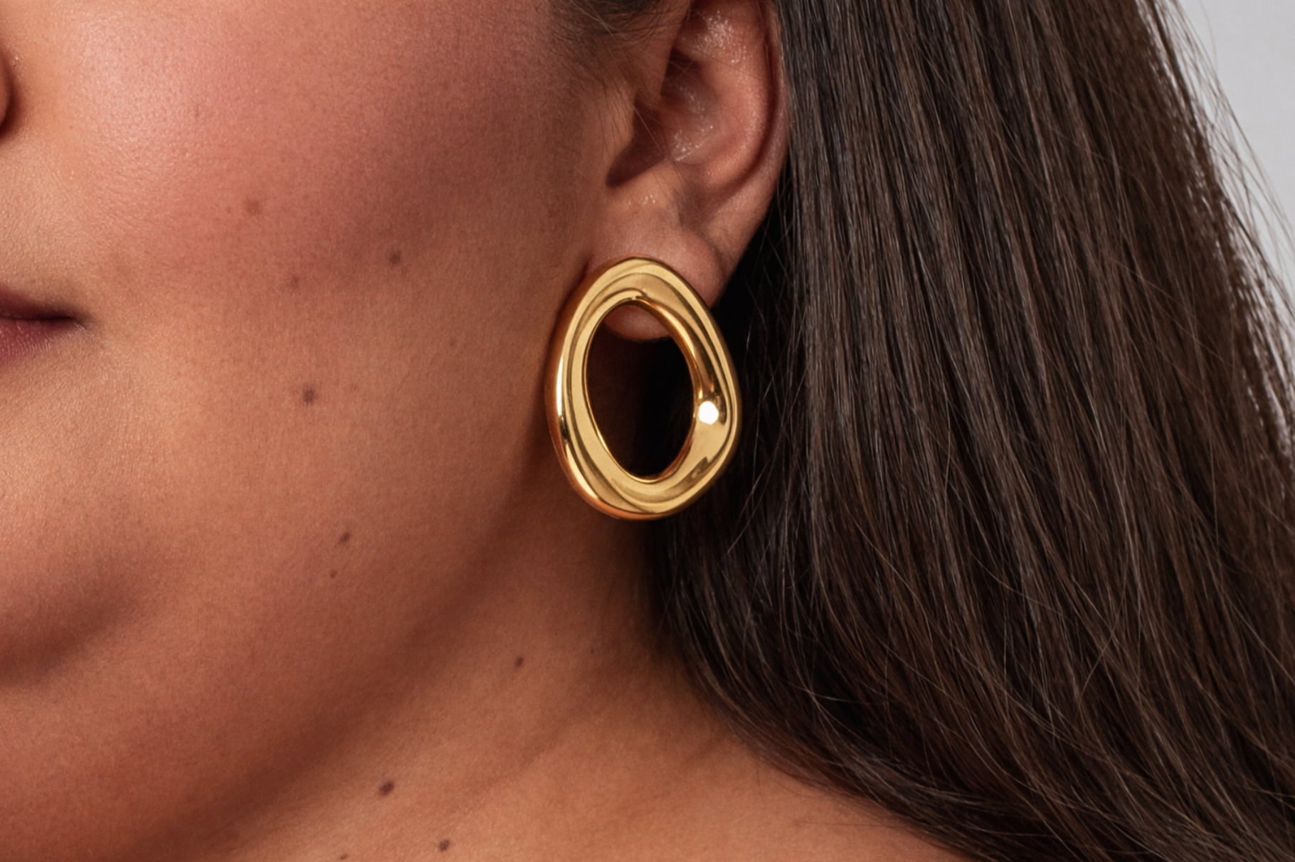 MILA Oval Statement Earrings